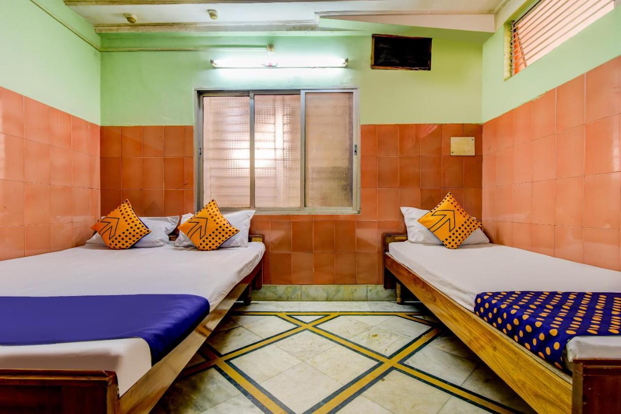 Oyo 63538 Hotel Lotus 1 Khanapara Rum bild